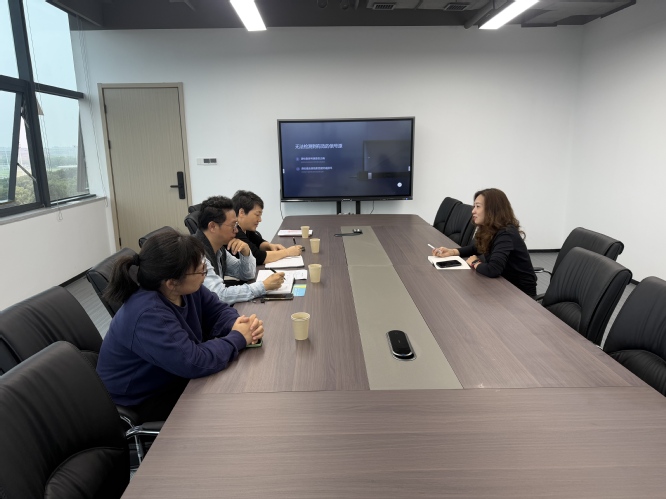 【图1】校企双方在公司会议室座谈交流