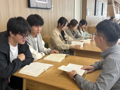 【图7】领学教师逐段解析